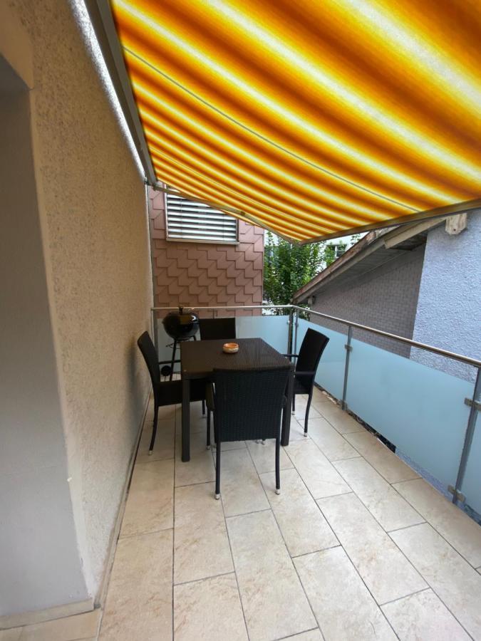 Haus Wiggis Apartamento Netstal Exterior foto
