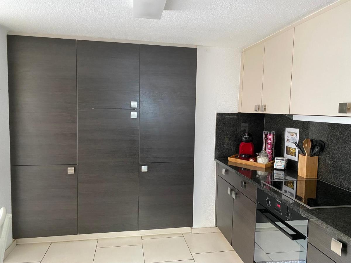 Haus Wiggis Apartamento Netstal Exterior foto